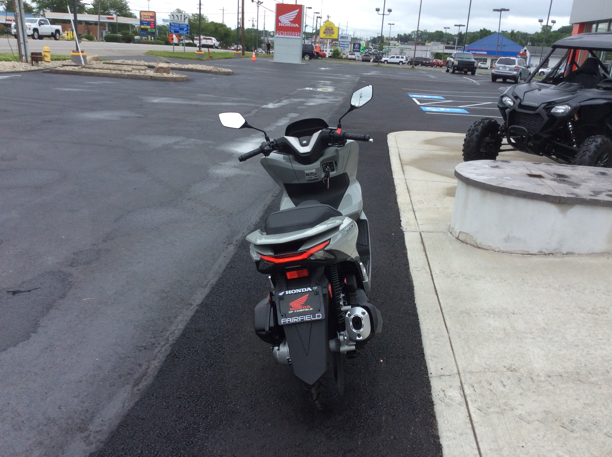 2025 Honda PCX - Photo 4